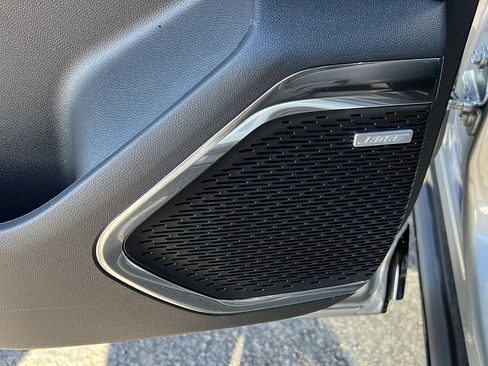 New 2026 Chevrolet Traverse High Country image 14