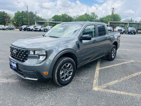 New 2025 Ford Maverick XLT w/ XLT Luxury Package AWD/4WD image 4