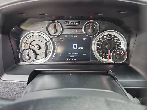 Used 2017 RAM 2500 Laramie w/ Snow Chief Group AWD/4WD image 10