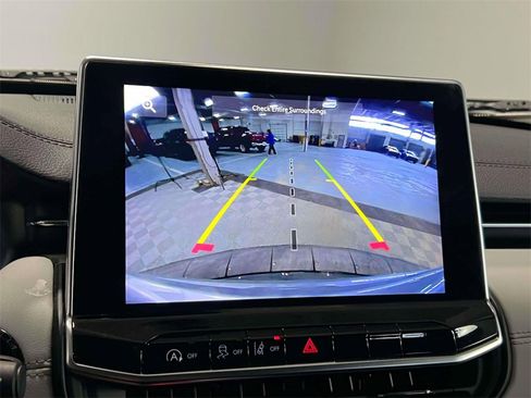 Used 2022 Jeep Compass Limited image 30