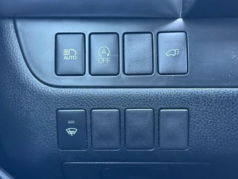 Used 2018 Toyota Highlander SE AWD/4WD image 26