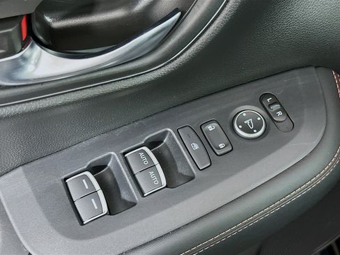 Used 2024 Honda HR-V Sport image 15