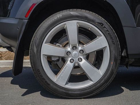 Used 2020 Land Rover Defender 110 SE image 14