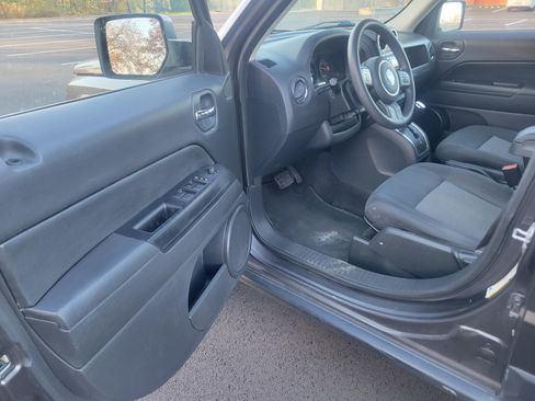 Used 2015 Jeep Patriot Sport w/ Power Value Group image 14