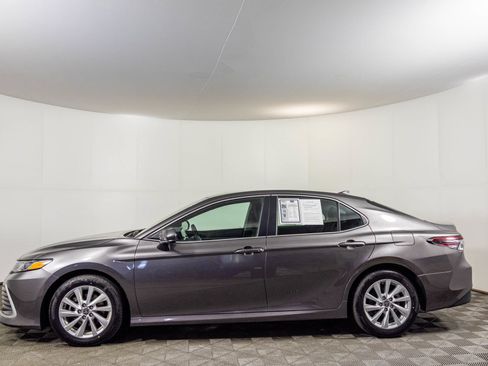 Used 2023 Toyota Camry LE FWD image 17