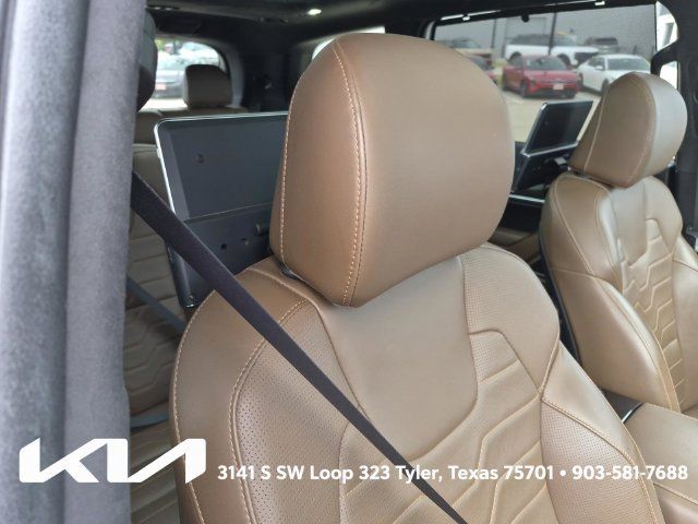 Certified 2022 Kia Telluride SX w/ SX Prestige Package AWD/4WD image 11