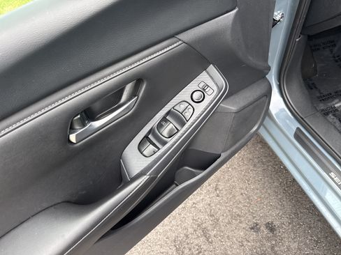 Used 2024 Nissan Sentra SV FWD image 15