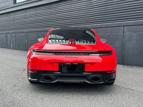 Certified 2025 Porsche 911 Carrera image 9