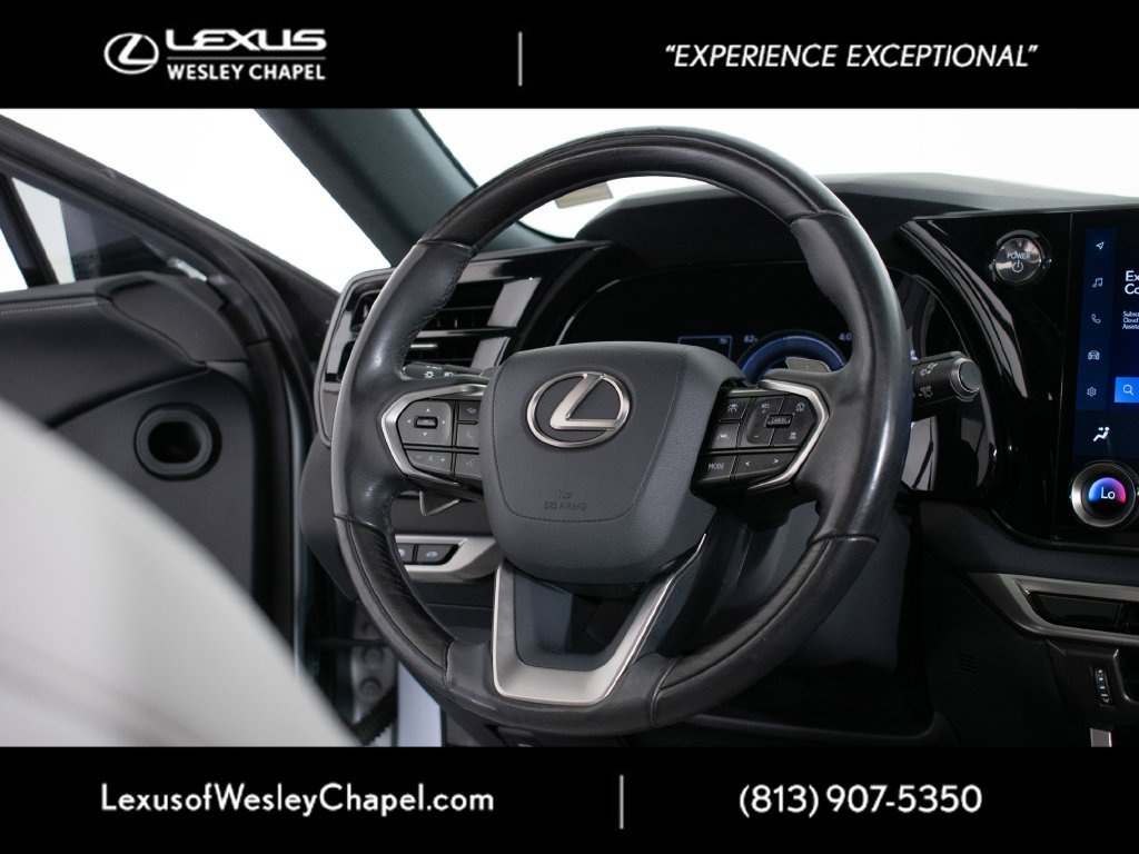 Used 2023 Lexus RX 350h w/ Accessory Package (Z1) AWD/4WD image 19