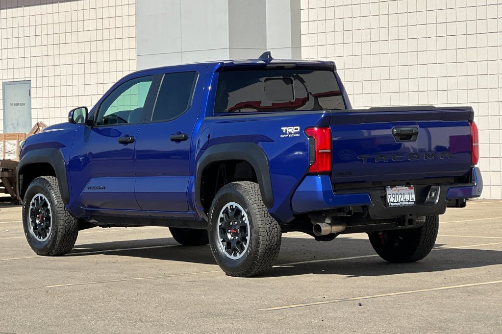 Certified 2025 Toyota Tacoma TRD Off-Road w/ TRD Off Road Upgrade Package AWD/4WD image 7