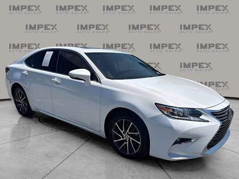 Used 2016 Lexus ES 350 w/ Luxury Package w/Wood Trim FWD image 7