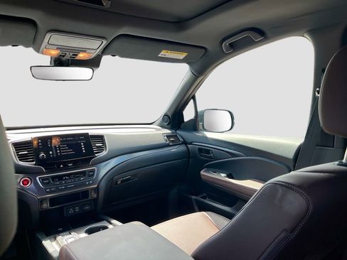 Used 2025 Honda Passport EX-L image 22
