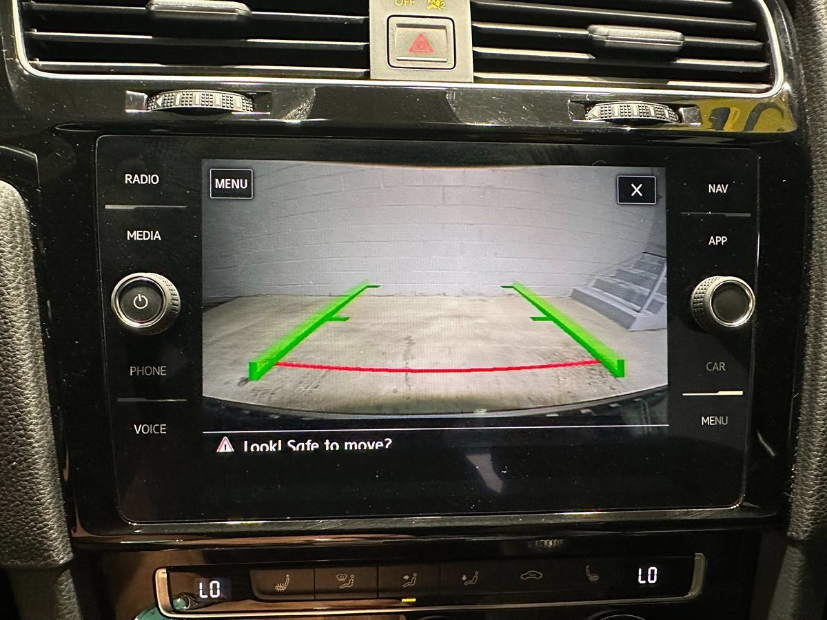 Used 2018 Volkswagen Golf 4-Door AWD/4WD image 35