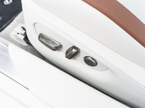 Used 2026 Lexus LC 500 Convertible w/ Inspiration Series RWD image 40