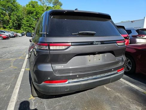 Used 2022 Jeep Grand Cherokee Limited image 9