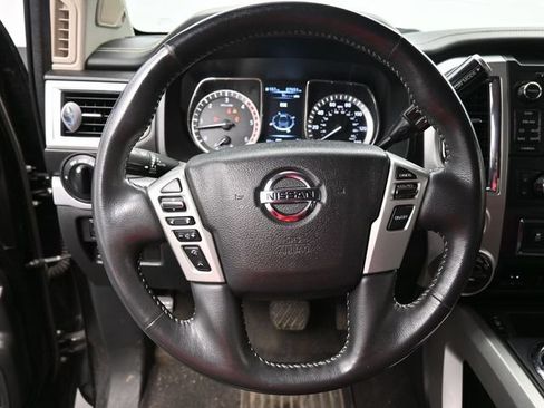 Used 2016 Nissan Titan PRO-4X w/ Pro-4x Convenience Package AWD/4WD image 21