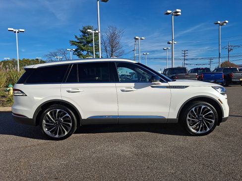Used 2023 Lincoln Aviator Reserve w/ Equipment Group 201A image 12