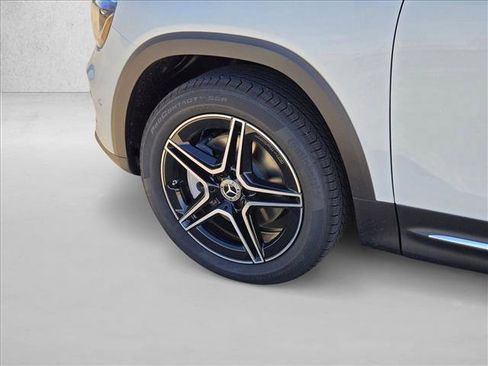 New 2026 Mercedes-Benz GLB 250 image 10