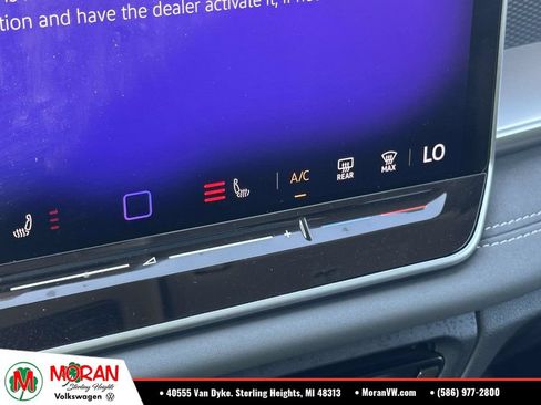 Used 2025 Volkswagen Tiguan SE w/ Panoramic Sunroof Package AWD/4WD image 29