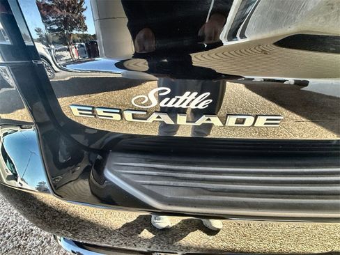 Used 2023 Cadillac Escalade ESV Sport Platinum image 31