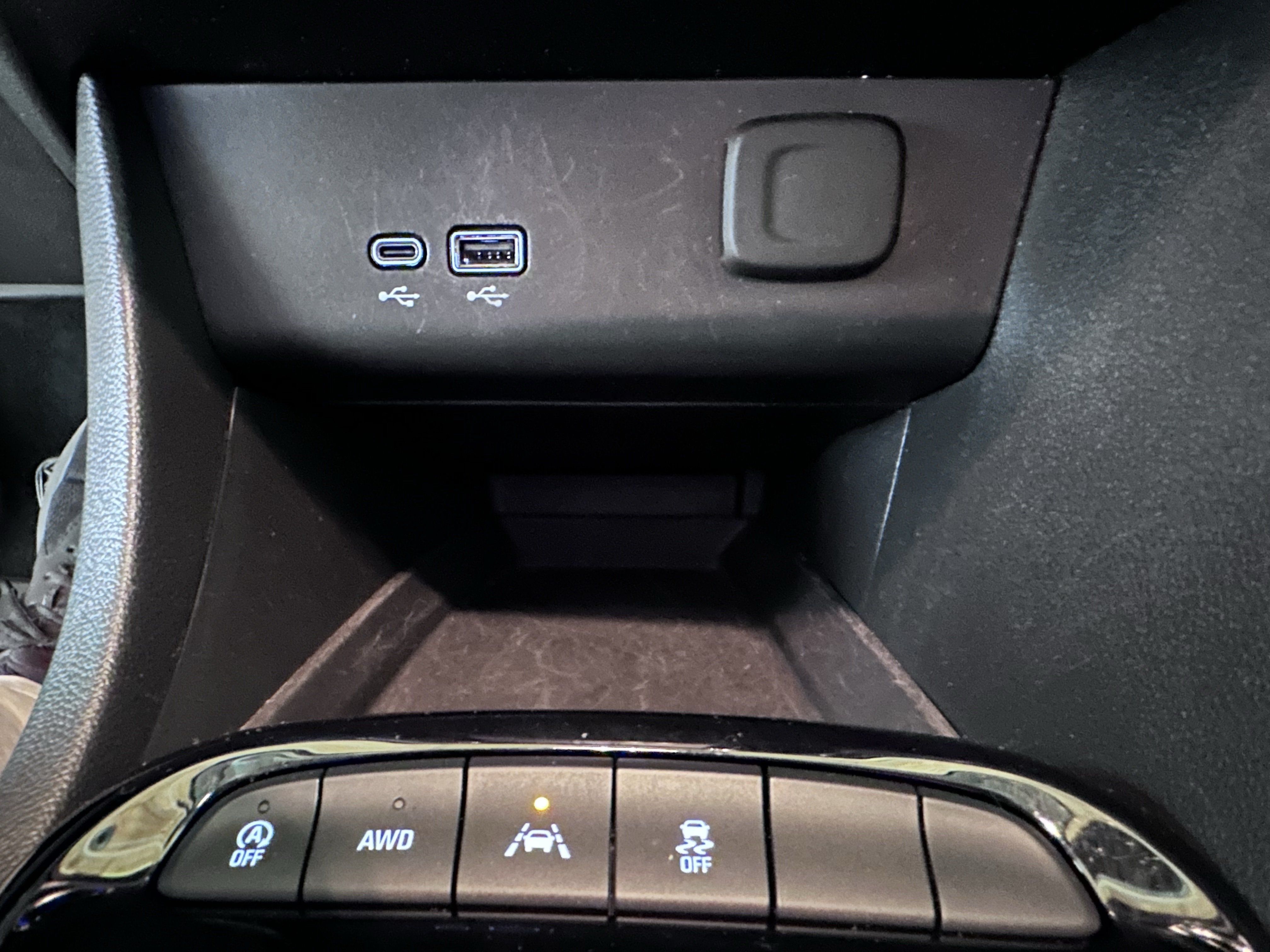 Used 2024 Buick Encore GX Preferred AWD/4WD image 48