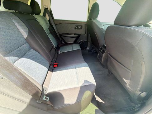 Used 2023 Nissan Rogue SV image 28