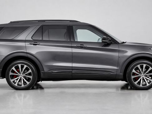 Used 2023 Ford Explorer ST AWD/4WD image 5