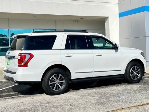 Used 2020 Ford Expedition XLT image 4