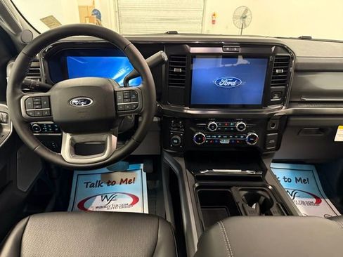 New 2026 Ford F250 4x4 Crew Cab Super Duty image 17