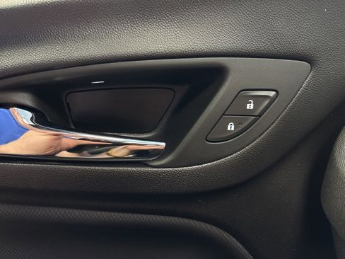 Certified 2024 Chevrolet Equinox RS image 23