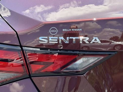 Certified 2025 Nissan Sentra SV FWD image 5