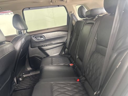 Used 2021 Nissan Rogue Platinum AWD/4WD image 28