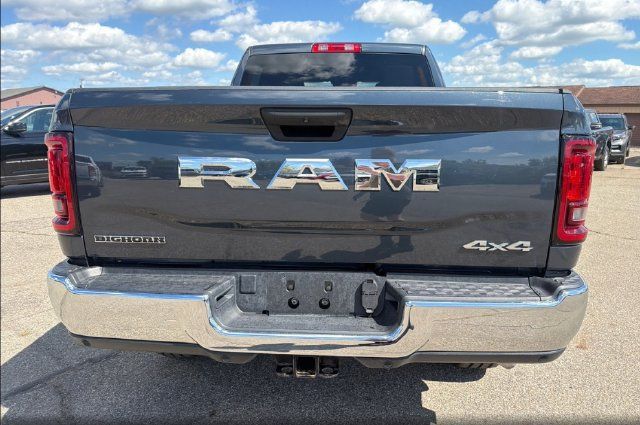 Used 2025 RAM 2500 Big Horn AWD/4WD image 7