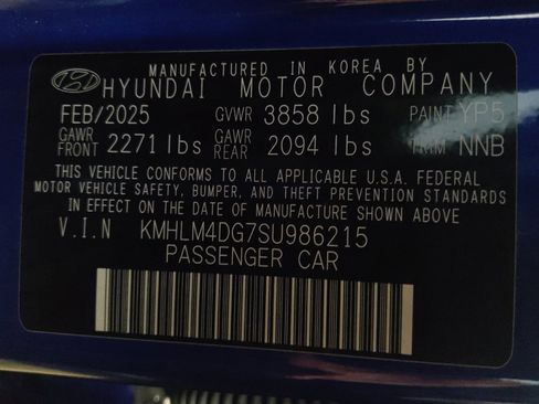 Used 2025 Hyundai Elantra Sport FWD image 33