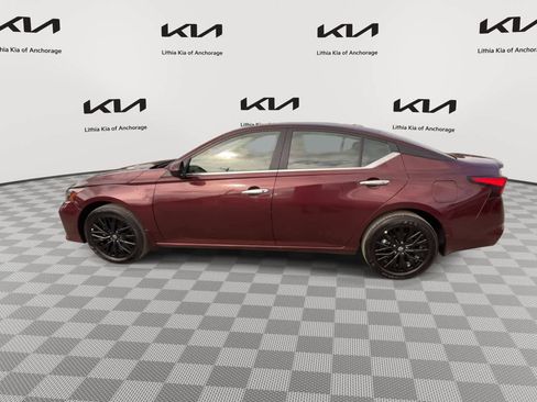 Used 2025 Nissan Altima 2.5 SV w/ SV Special Edition Package AWD/4WD image 7