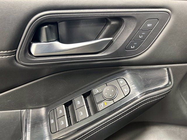 Used 2023 Nissan Rogue SL AWD/4WD image 23