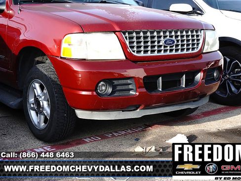 Used 2004 Ford Explorer XLT AWD/4WD image 2