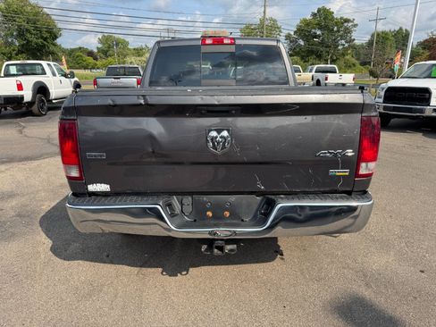 Used 2017 RAM 1500 Classic SLT AWD/4WD image 4