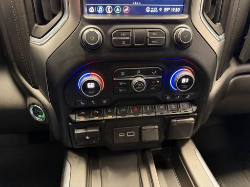 Used 2021 Chevrolet Silverado 1500 LTZ w/ LTZ Premium Texas Edition AWD/4WD image 23