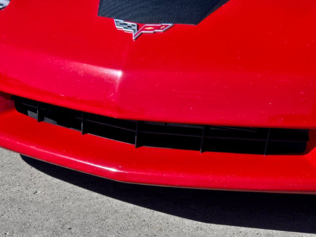 Used 2005 Chevrolet Corvette Coupe w/ Preferred Equipment Group RWD image 36