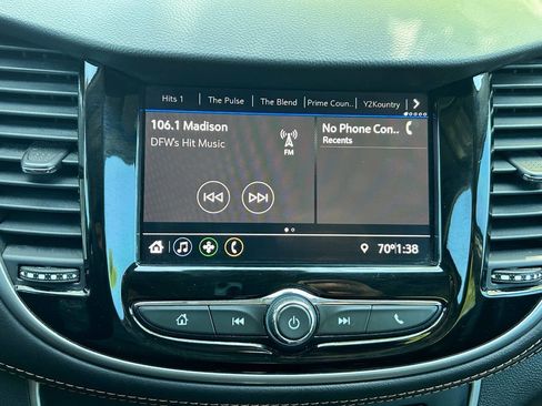 Used 2021 Chevrolet Trax LT w/ Driver Confidence Package image 23