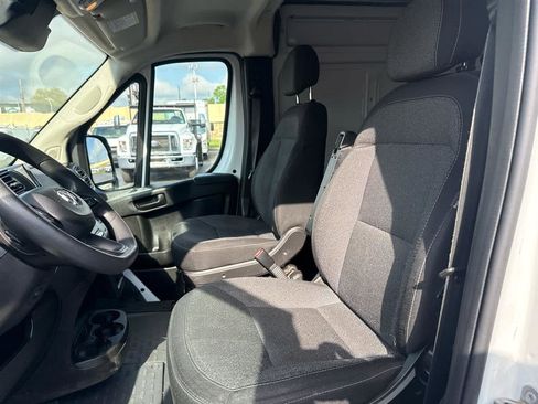 Used 2024 RAM ProMaster 2500 w/ Convenience Group FWD image 13