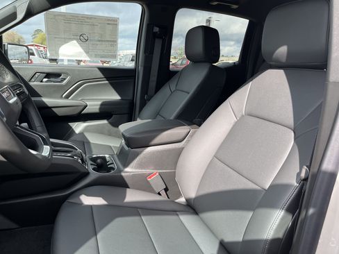 New 2026 GMC Canyon Elevation w/ Convenience Package image 9