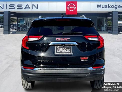 Used 2024 GMC Terrain SLT AWD/4WD image 6
