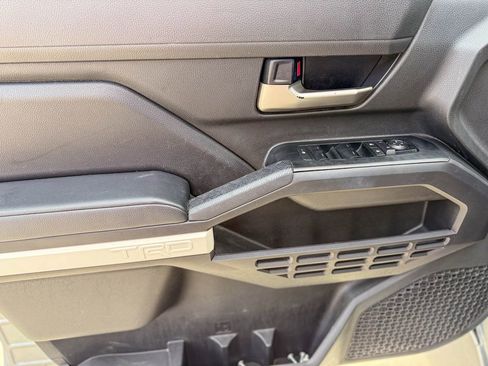 Used 2024 Toyota Tacoma TRD Off-Road image 19