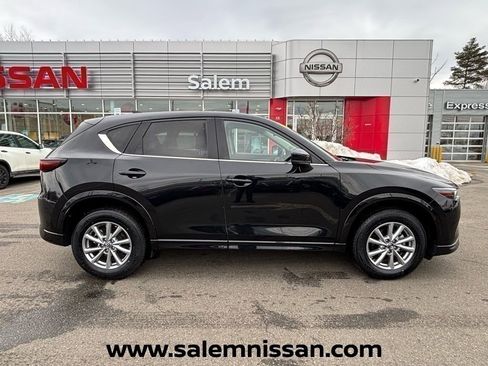 Used 2024 MAZDA CX-5 AWD 2.5 S w/ Select Package image 2