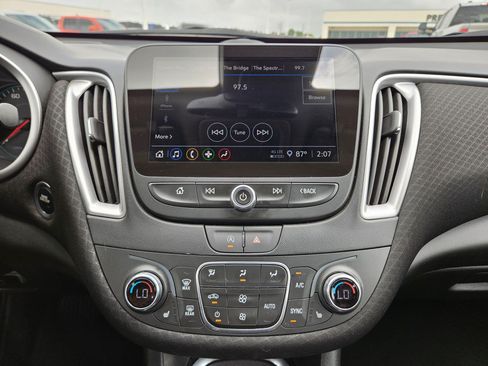 Used 2024 Chevrolet Malibu LT FWD image 26