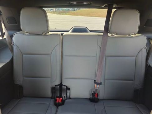 Used 2021 GMC Yukon SLT w/ SLT Premium Package image 26