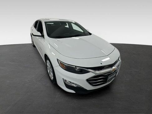 Used 2024 Chevrolet Malibu LT FWD image 1