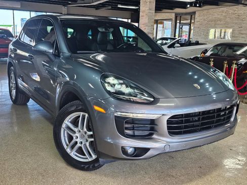 Used 2018 Porsche Cayenne image 1